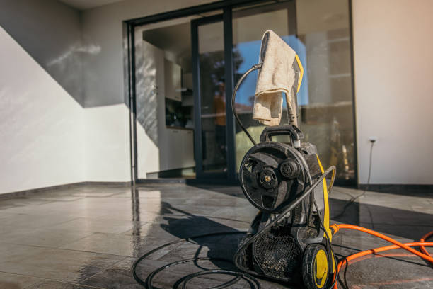 Best Driveway Pressure Washing  in San Antonio, FL